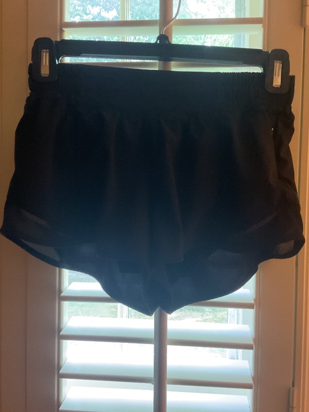 lululemon athletica Black Women's Athletic Shorts low rise Hotty hot